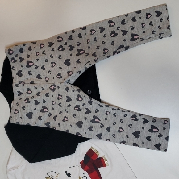 5/$30 CARTER'S Reindeer Holiday Long Sleeve + Heart Leopard Leggings + Cardigan - Picture 3 of 6